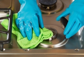 deep cleaning kitchen and stove
